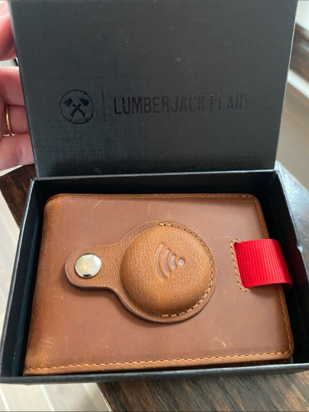 Leather Wallet with Air Tag compartment